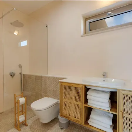 Peaceful Eco On The Hill By Sea N' Rent Apartment